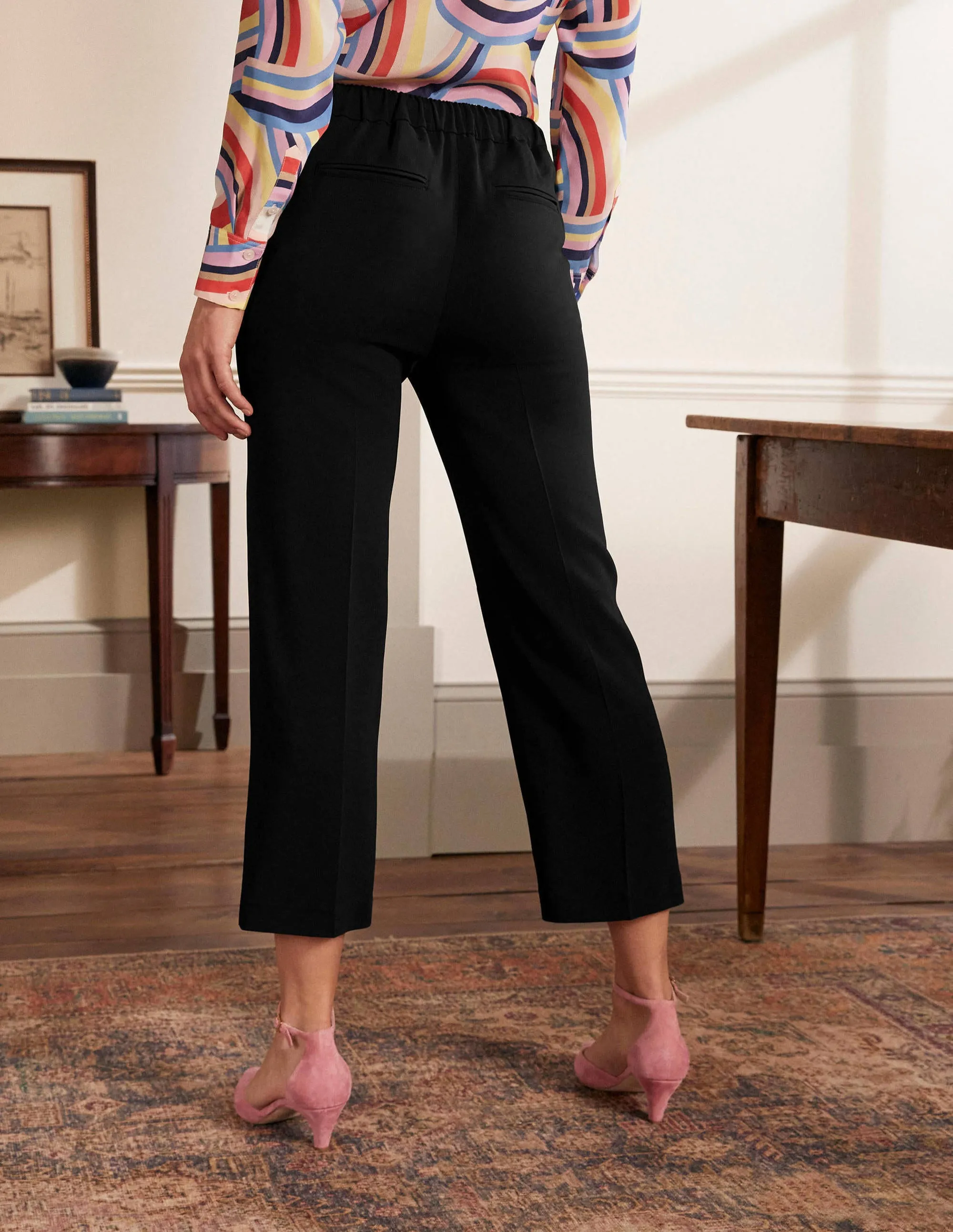 Albemarle Cropped Trousers-Black