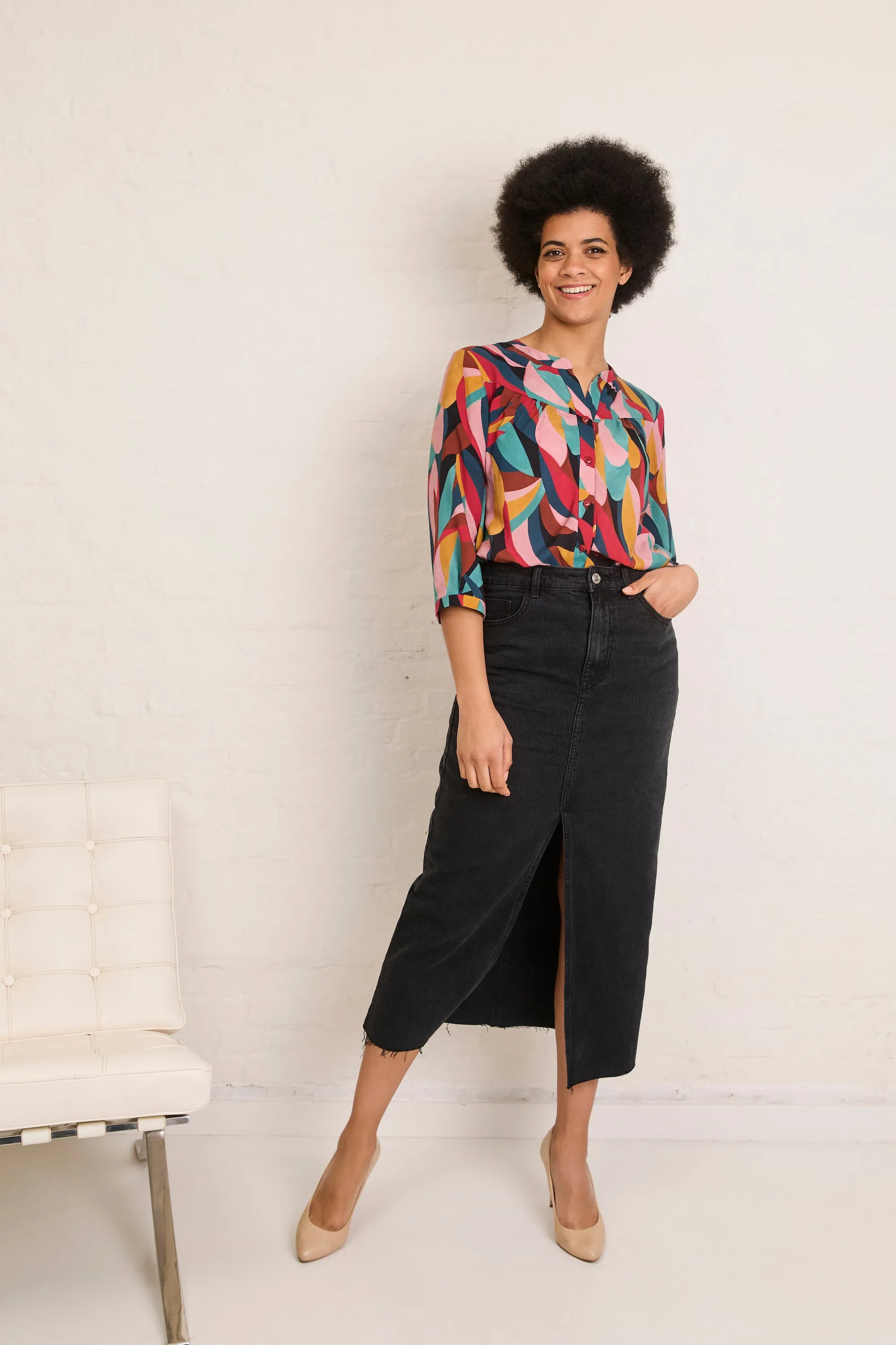Atelier Jupe-Viscose with soft colour palette
