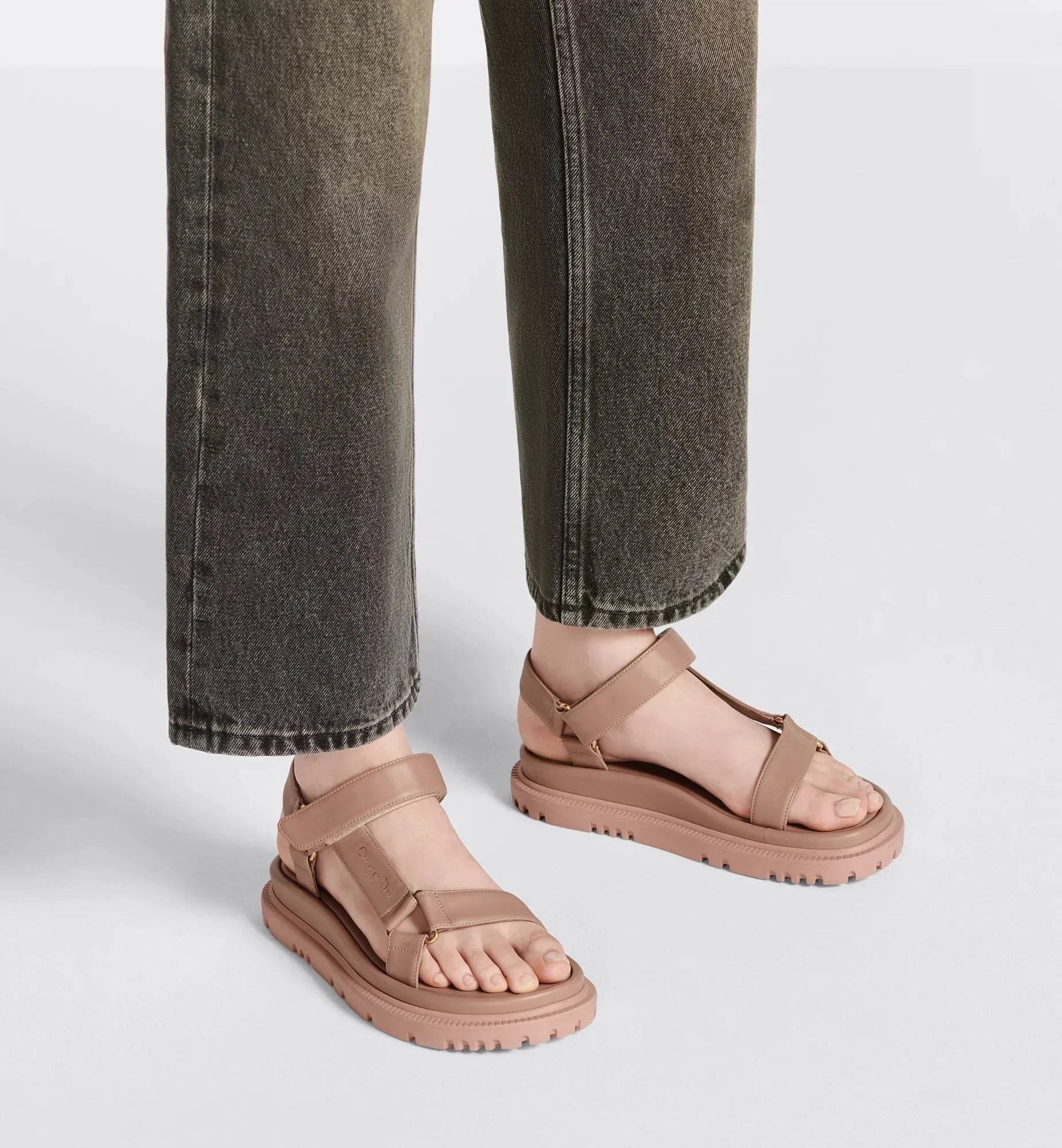 D-Wave aesthetic Sandal
