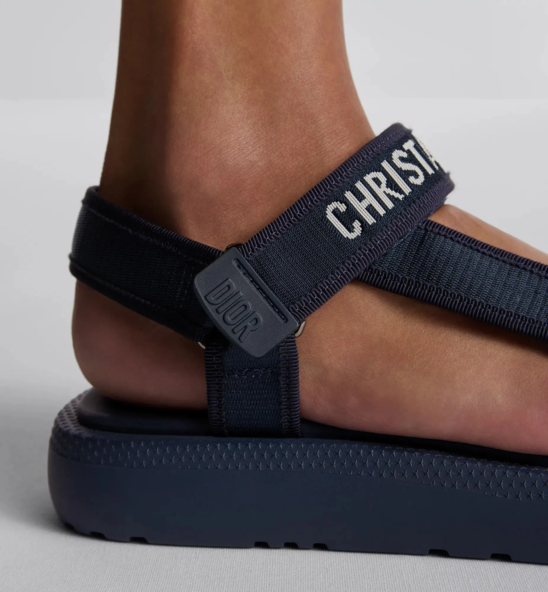 D-Wave modern Sandal