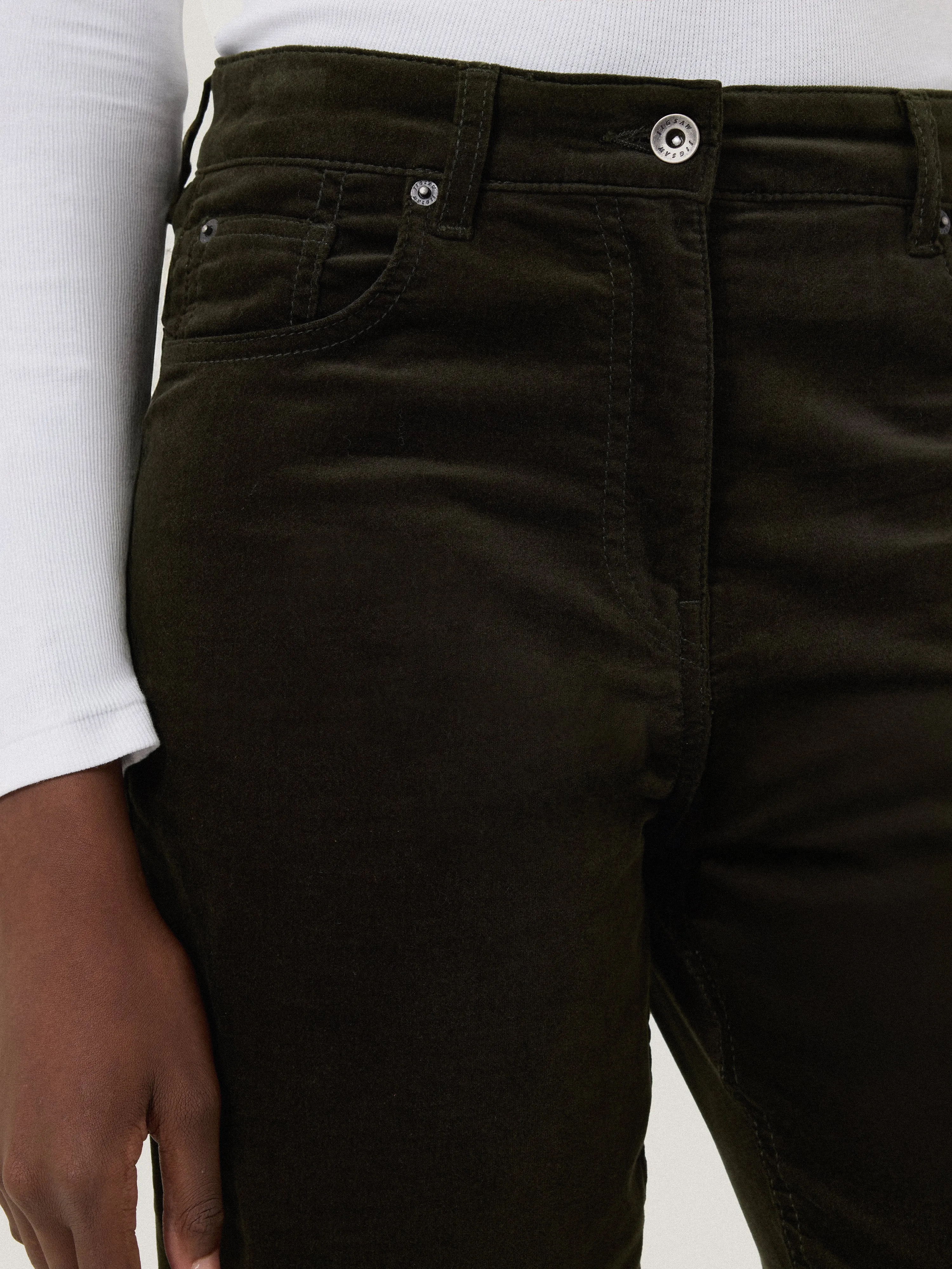Delmont Velvet Tapered Jean | Dark Green