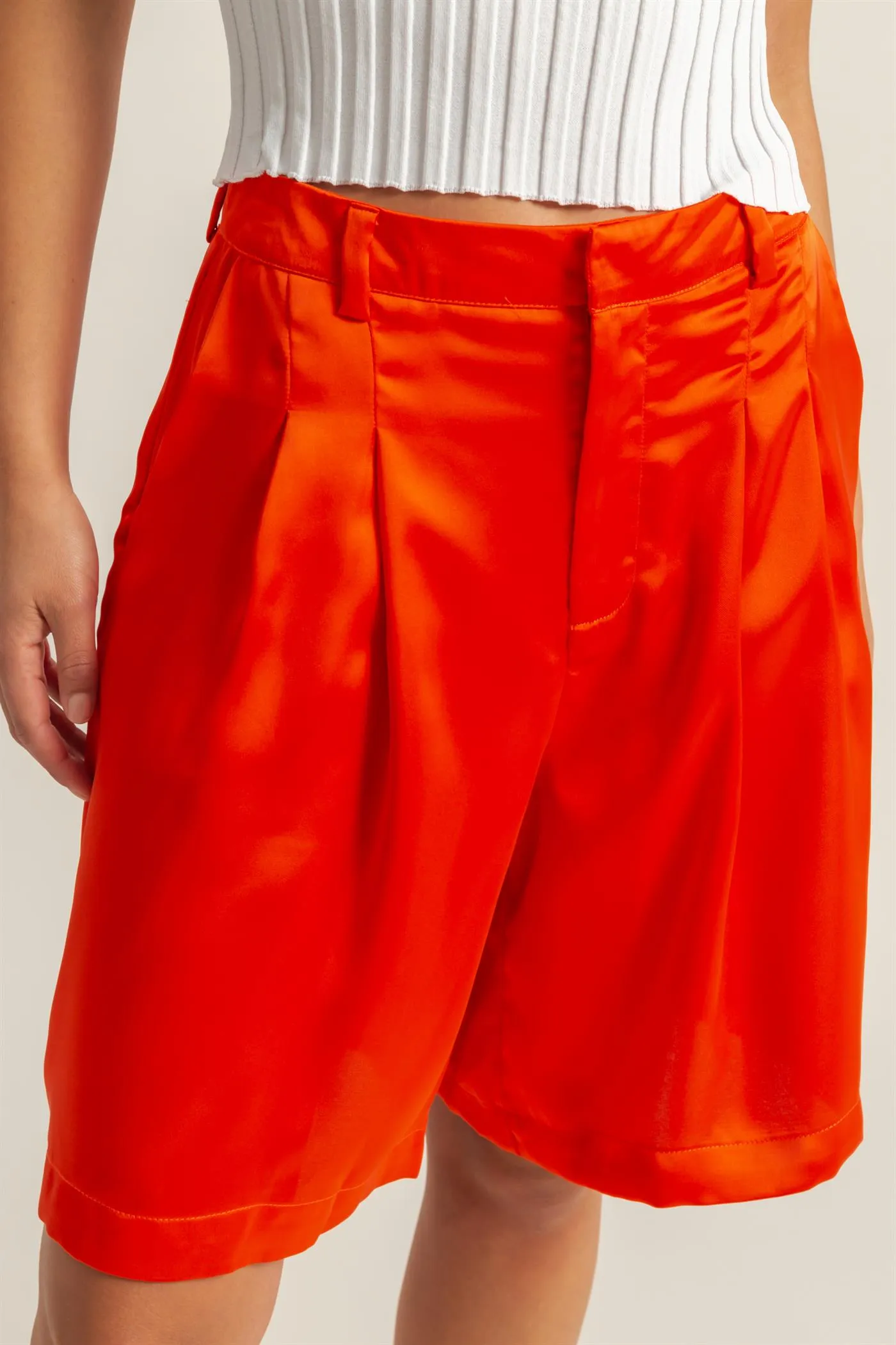 DZ24E149-High-Waist Pleated Satin Shorts