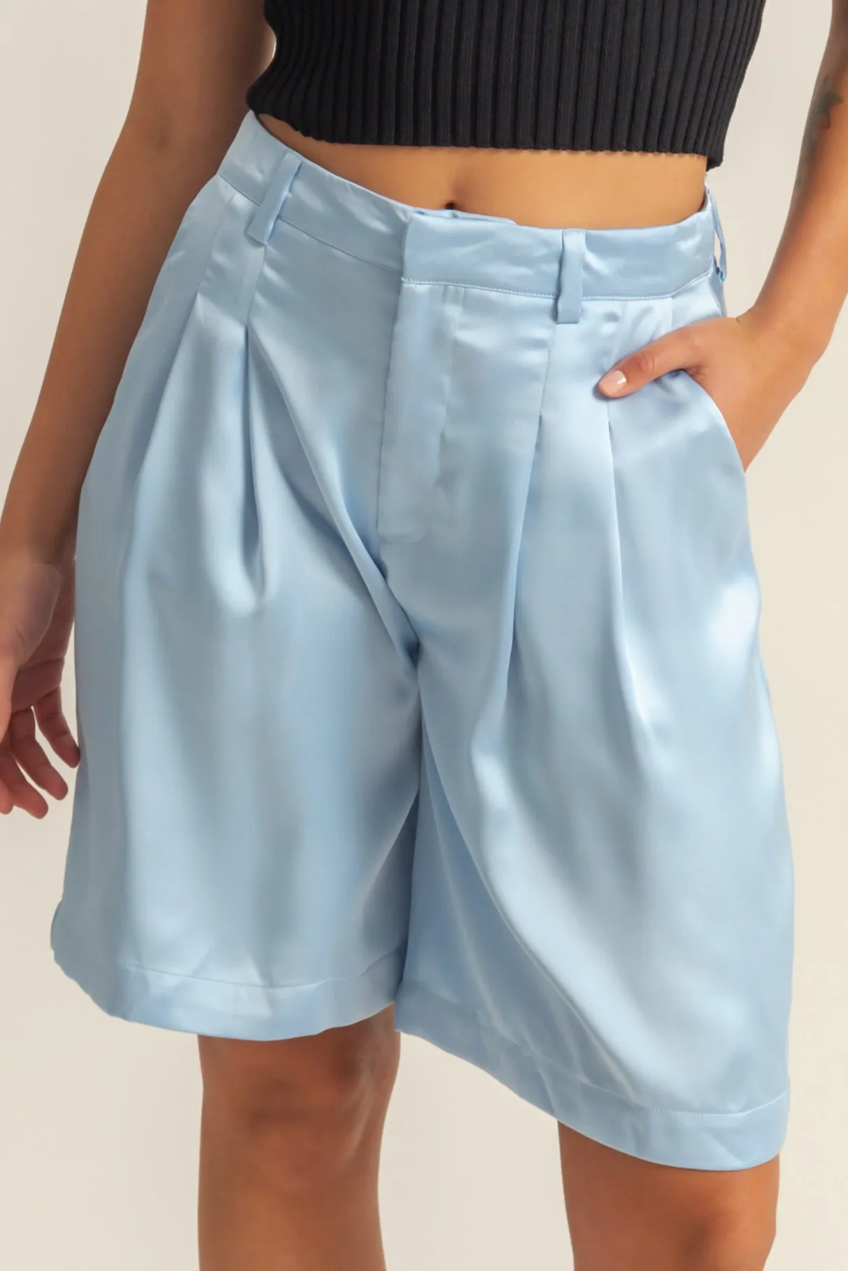 DZ24E149-High-Waist Pleated Satin Shorts