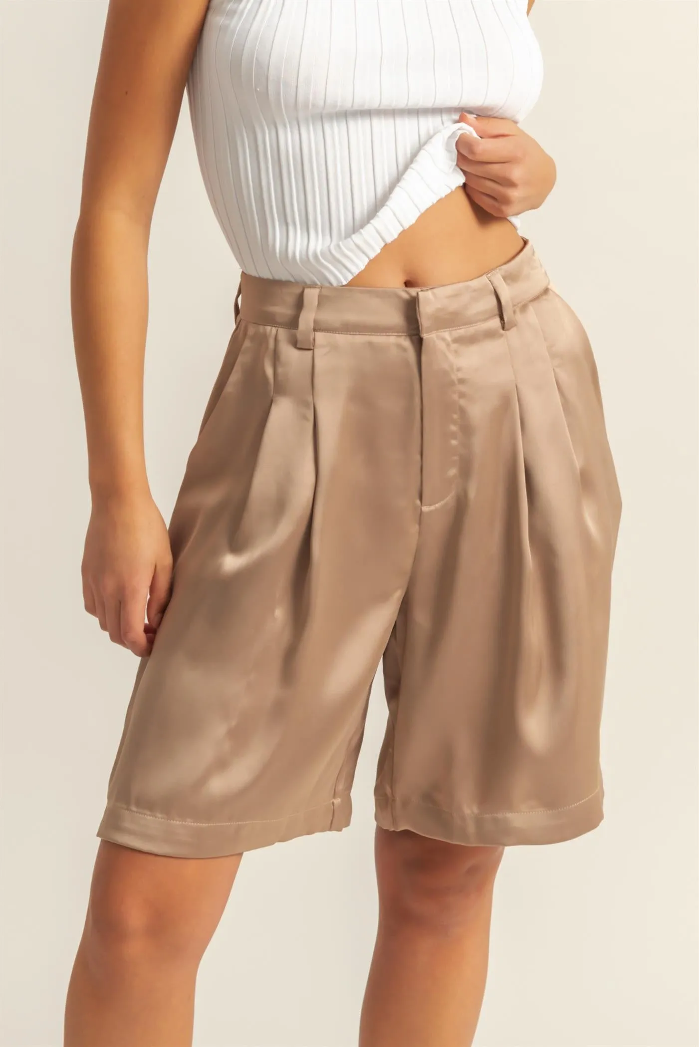 DZ24E149-High-Waist Pleated Satin Shorts