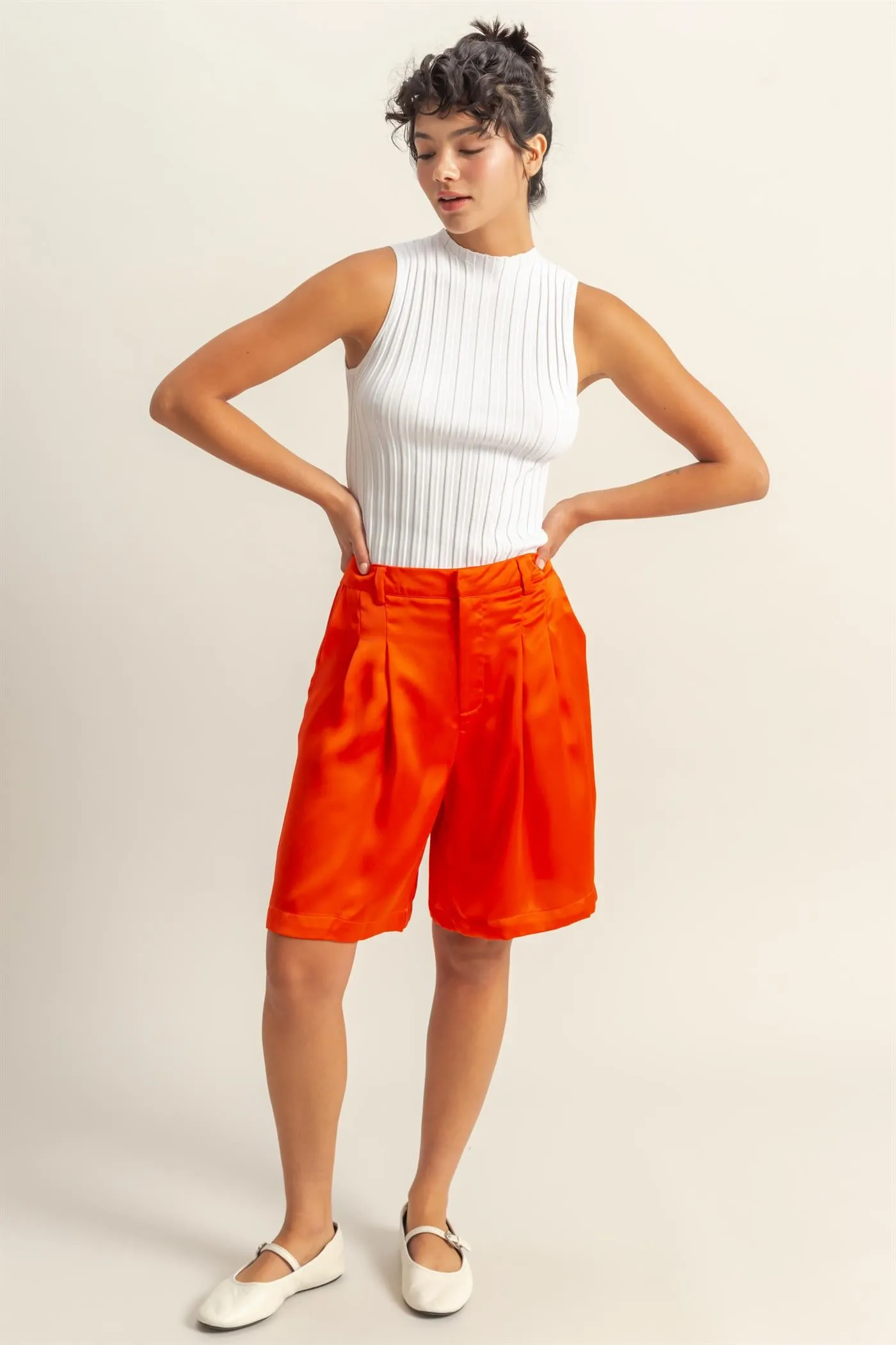 DZ24E149-High-Waist Pleated Satin Shorts
