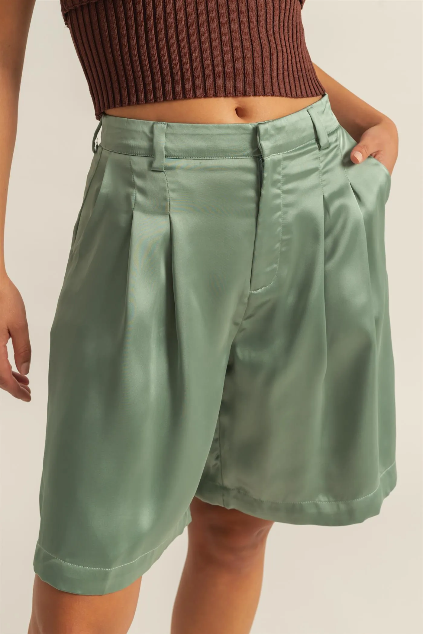 DZ24E149-High-Waist Pleated Satin Shorts
