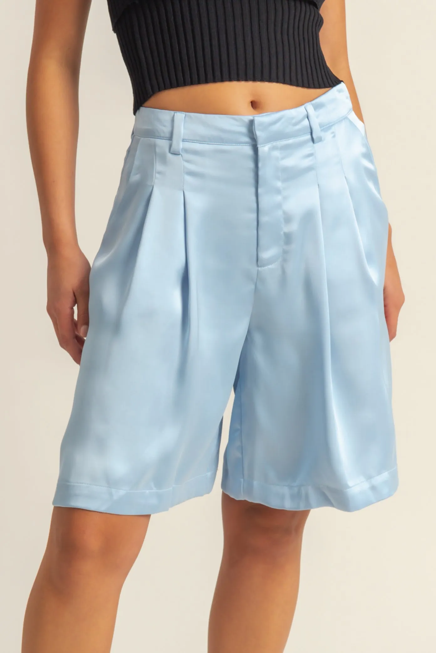 DZ24E149-High-Waist Pleated Satin Shorts