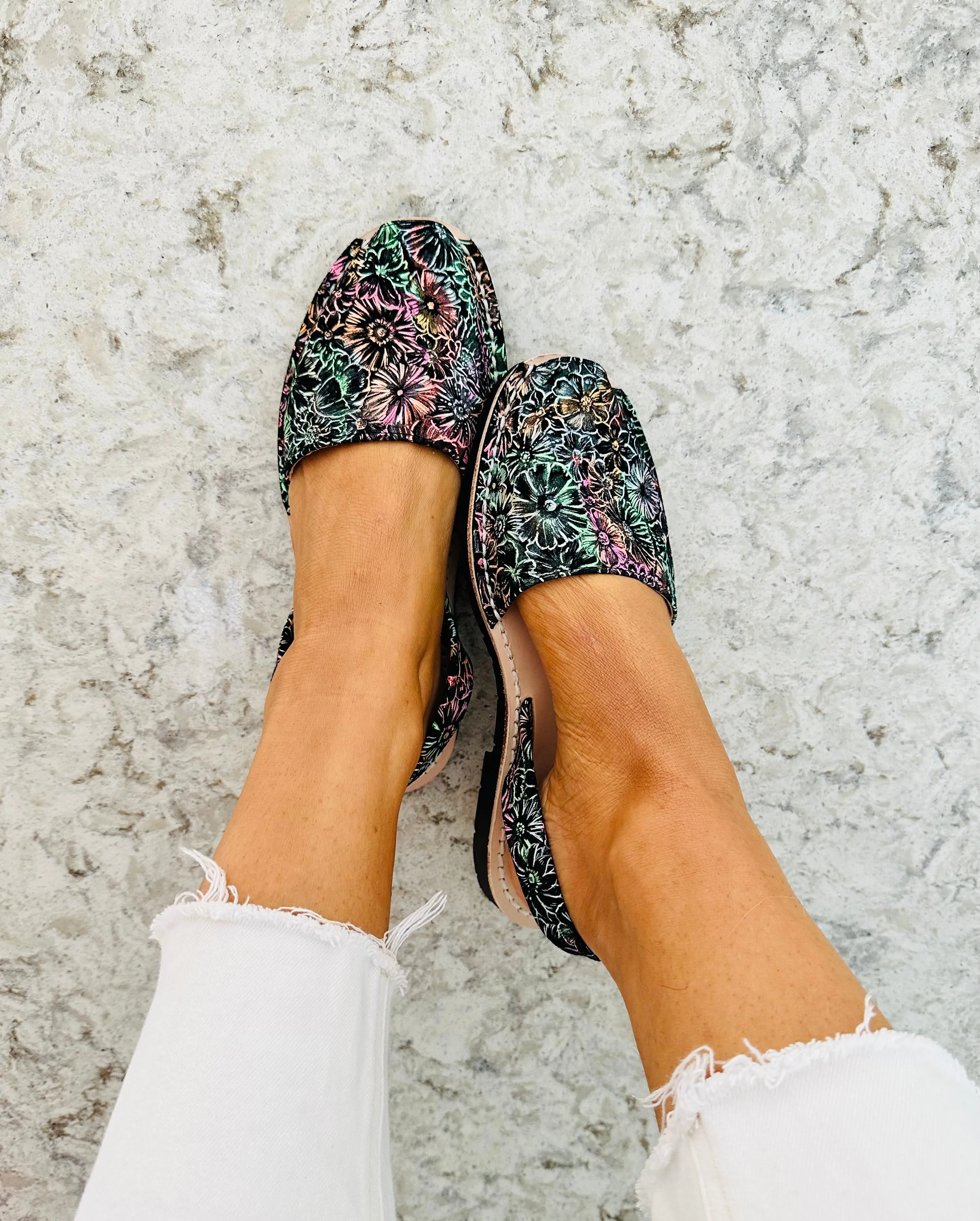 Sample Neon Floral Avarcas